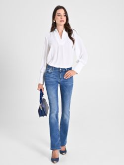 White Blouse in_i7