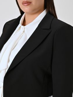 Kurze Curvy-Jacke in Schwarz in_i5