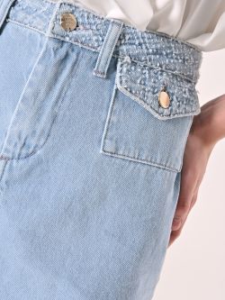 Jupe courte forme « de ligne A » en denim clair in_i5