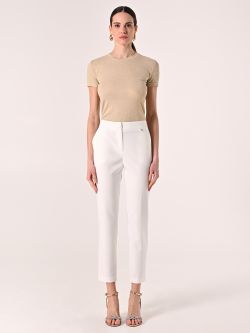 Pantalón blanco con botón recubierto det_1