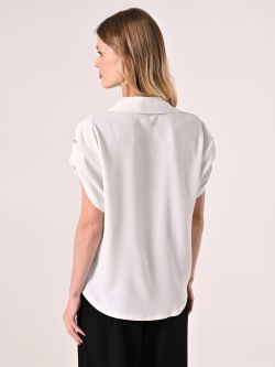 Blusa asimétrica blanca det_3