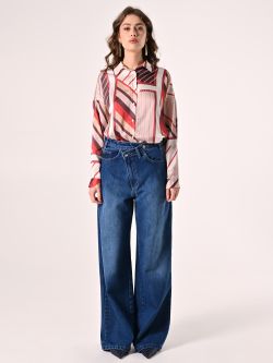 Bluse mit geometrischem Muster in Rostrot det_1