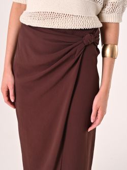 Textured Chocolate Skirt with Knot in_i5