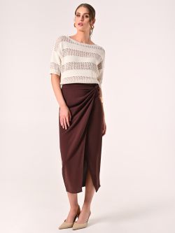 Textured Chocolate Skirt with Knot in_i7