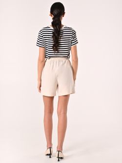 Shorts aus Viskose in hellem Beige det_3