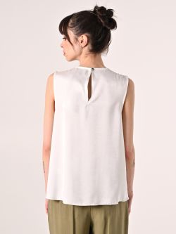 Top effetto Goffrato Bianco con Spilla det_3