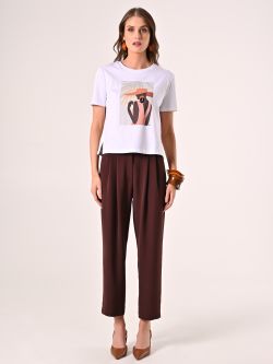 Camiseta de algodón con estampado y colgante de pedrería det_1