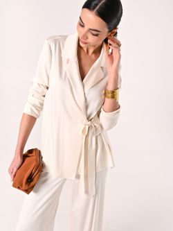 Weiße Jacke aus Viskosesatin sp_e1