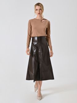 Jupe midi chocolat en simili cuir in_i7