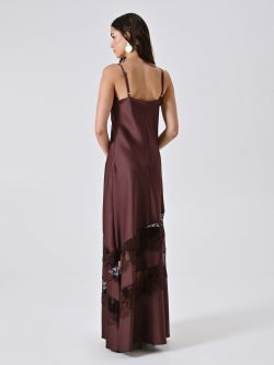 Abito in Raso Marrone con Inserti in Pizzo det_3