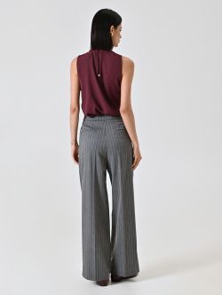 Pantalón amplio gris con raya diplomática det_3