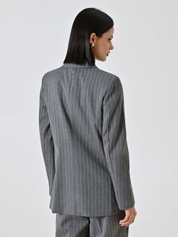 Zweireihige Jacke in Grau mit Nadelstreifen det_3