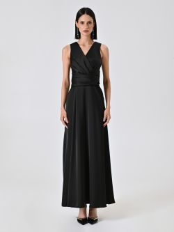 Langes Kleid aus Satin in Schwarz det_1