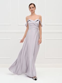Langes silberfarbenes Abendkleid mit drapiertem Ausschnitt in_i7