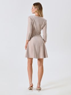 Vestido de vuelo corto en chenilla beige det_3