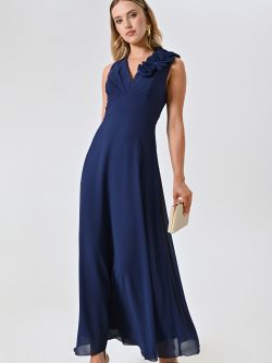 Langes Kleid in Blau mit geprägter Blumenverzierung sp_e1