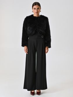 Kurze Jacke mit Pelzeffekt in Schwarz det_1