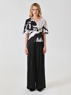 Bluse mit Muster in Schwarz & Weiß det_1