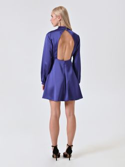 Vestido corto con espalda descubierta det_3