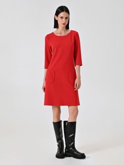 Rotes Kleid mit aufgesetzten Taschen in_i7