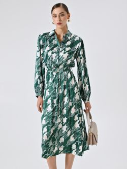 Hemdblusenkleid mit abstraktem Muster sp_e1