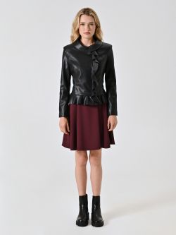 Schwarze Jacke aus Kunstleder mit Rüschen und umgeschlagenem Kragen det_1