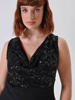 Curvy-Top mit Pailletten in Schwarz in_i5