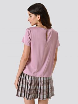 Half-Sleeve Satin Blouse in Mauve Pink det_3