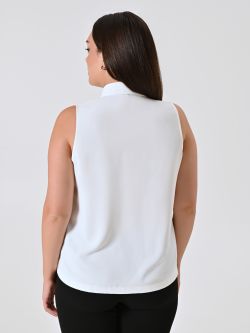 Top curvy blanco con volantes det_3