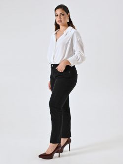 Curvy Black Rhinestone Jeans in_i7