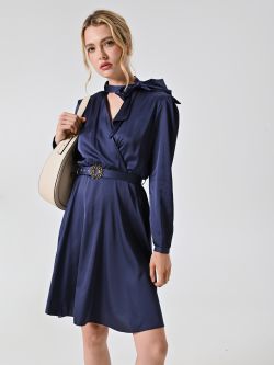 Kleid in Marineblau mit Schleife sp_e1