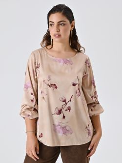 Curvy Floral Blouse in_i7