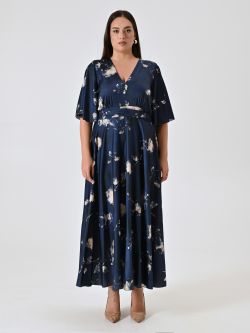 Vestido curvy azul con estampado floral det_1