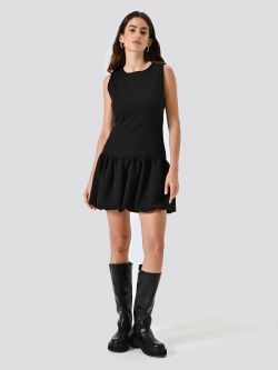 Black Flouncy Dress in_i7