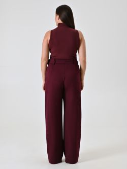 Pantalón curvy burdeos con hebilla det_3