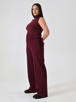 Pantalón curvy burdeos con hebilla in_i7