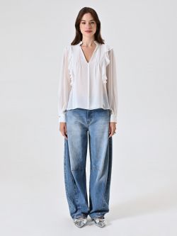 White Blouse with Ruffles and Gold Chain det_1