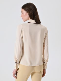 Camisa con ribetes burdeos det_3