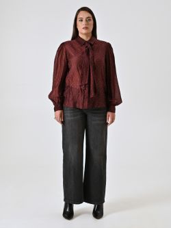 Curvy Burgundy Shirt with Rhinestones det_1