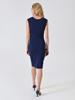 Robe fourreau drapée bleu marine en point de Milan det_3