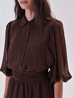 Robe marron en crêpe georgette à volants in_i5