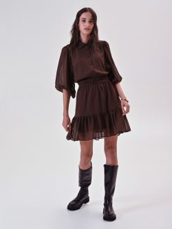 Robe marron en crêpe georgette à volants in_i7