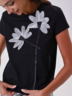 Black T-Shirt with Flowers  in_i5