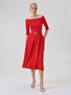 Rotes Midikleid mit Taillengürtel in_i7