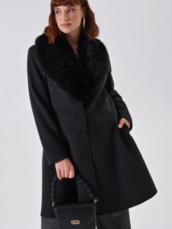 Black curvy coat sp_e1