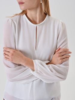 Cream Puff-Sleeve Blouse in_i5