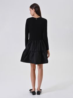 Strickkleid in Schwarz mit Volant-Rock det_3