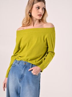 Green Off-the-Shoulder Jumper in_i7