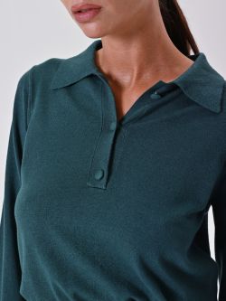 Polo vert en maille avec boutons recouverts de tissu in_i5