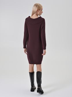 Robe en maille bordeaux à col roulé det_3
